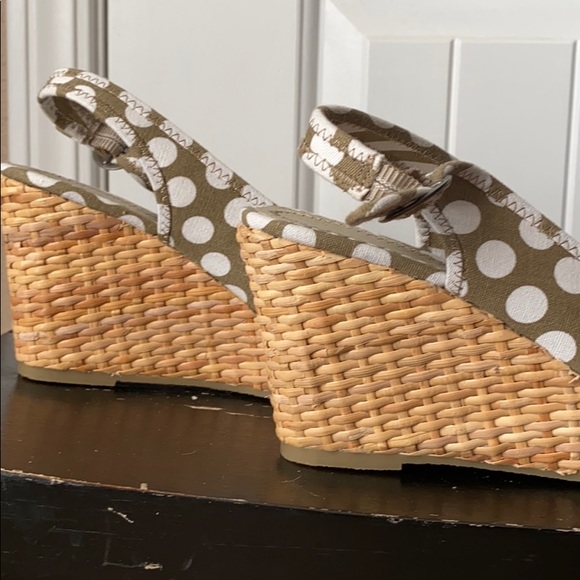 Shoes - Picture 5 of 5